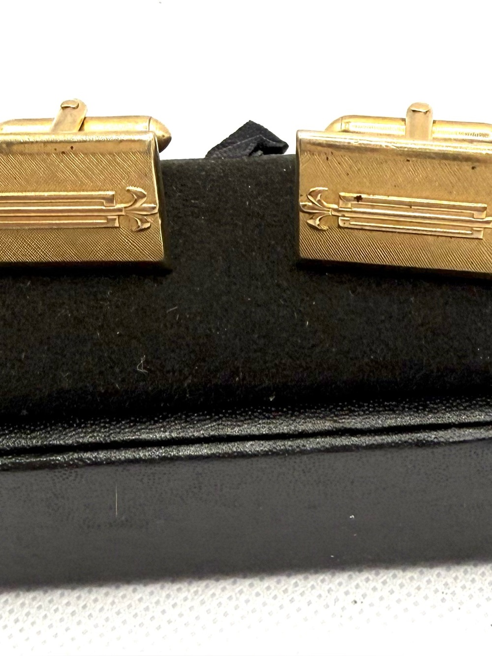Gold-Tone Men's Rectangular Fleur-De- Lis Swank Cufflinks - Classic Elegant